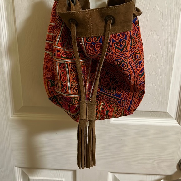 Beautiful boho embroidered pouch bucket bag made by artisan - Picture 5 of 7